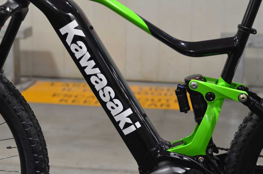 Kawasaki Elektrikli Downhill Bisikleti
