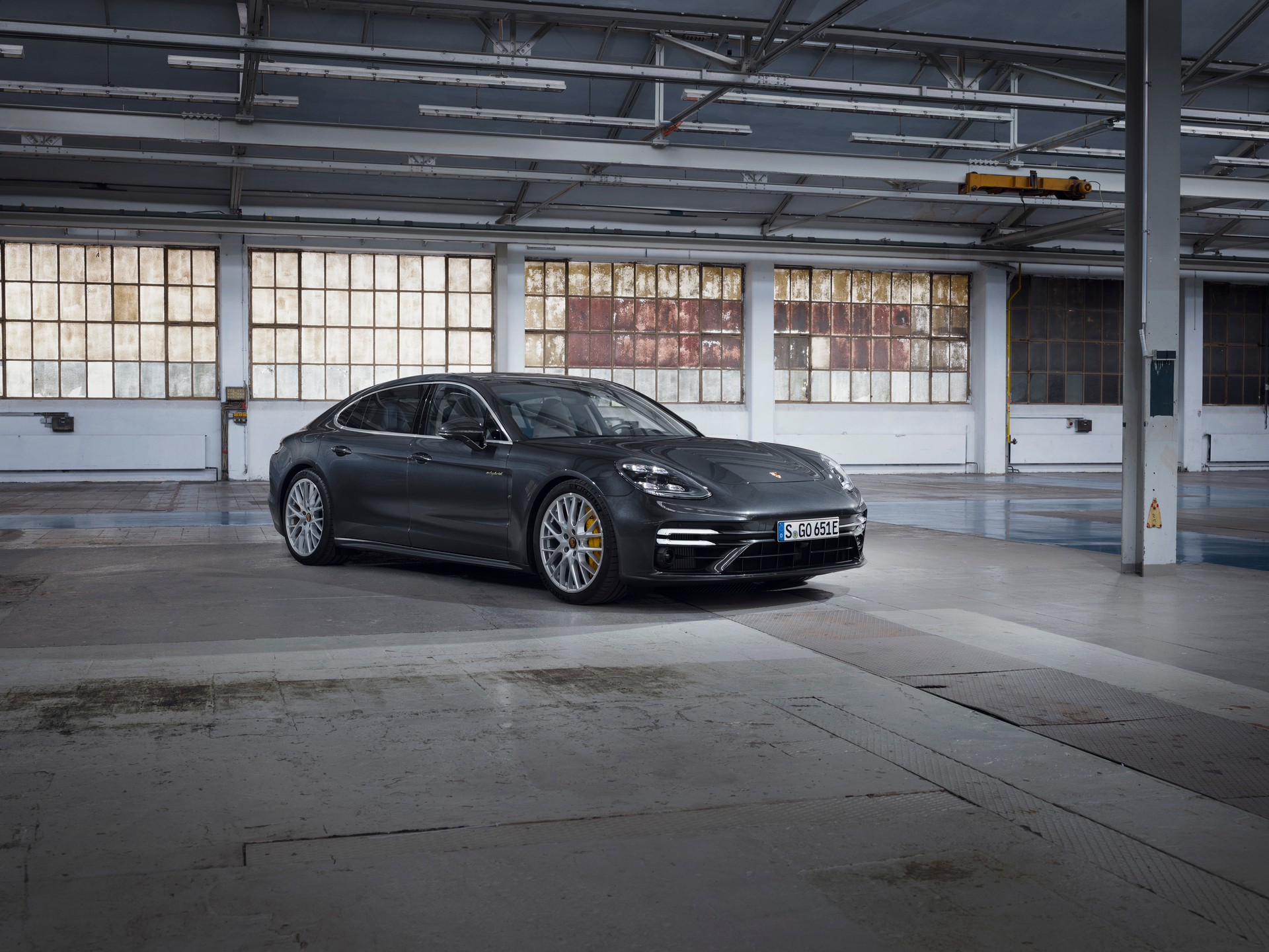 2021 Porsche Panamera Turbo S E-Hybrid